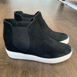 Steve Madden wedge sneakers with heel, size 6